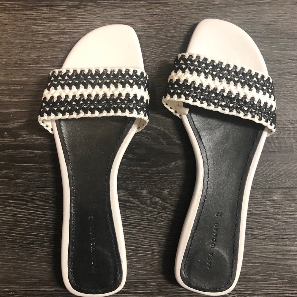 Zara black & white sandals size 7